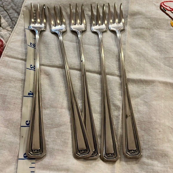 5 Antique W. R. Cross Keystone silver plate Appetizer 6” forks - Picture 1 of 5